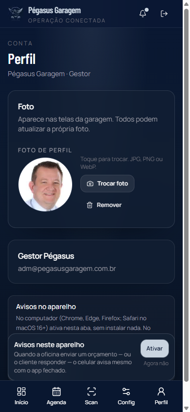 Perfil com cartão de avisos no aparelho
