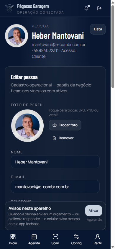 Ficha da pessoa com dados e papel Cliente